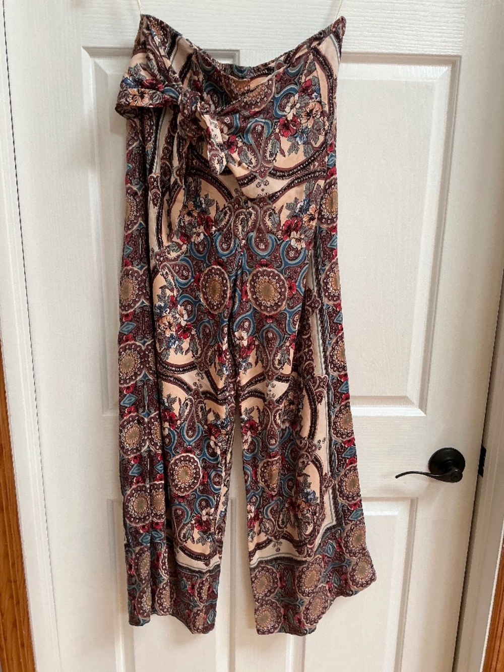 Cool summer wide leg pants with tie in front